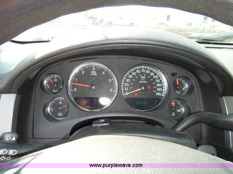 image for item J8156 2010 Chevrolet Tahoe LS SUV