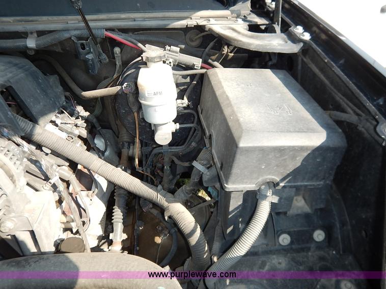 image for item J8156 2010 Chevrolet Tahoe LS SUV