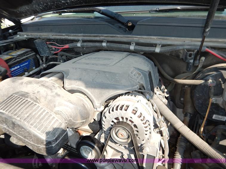 image for item J8156 2010 Chevrolet Tahoe LS SUV