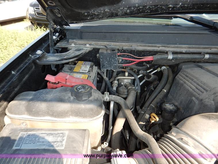 image for item J8156 2010 Chevrolet Tahoe LS SUV