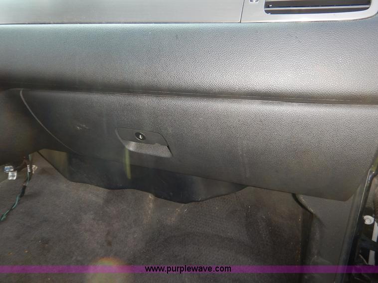 image for item J8156 2010 Chevrolet Tahoe LS SUV