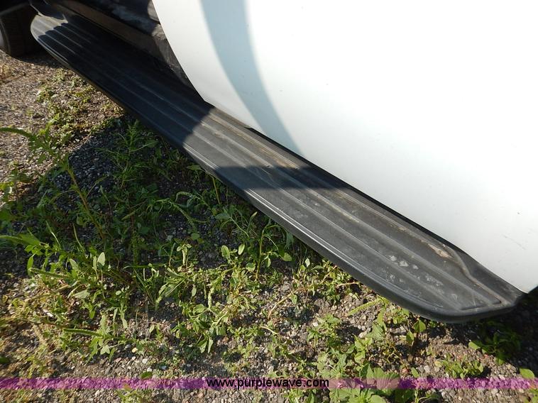 image for item J8156 2010 Chevrolet Tahoe LS SUV