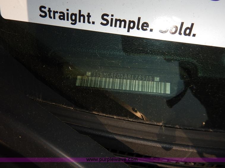 image for item J8156 2010 Chevrolet Tahoe LS SUV