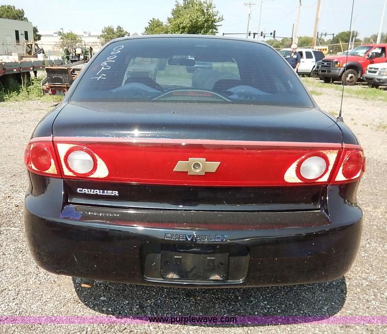 image for item J8162 2004 Chevrolet Cavalier