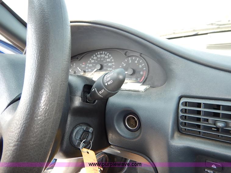 image for item J8162 2004 Chevrolet Cavalier