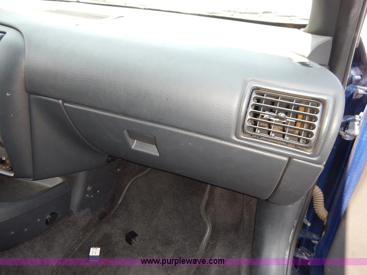 image for item J8162 2004 Chevrolet Cavalier