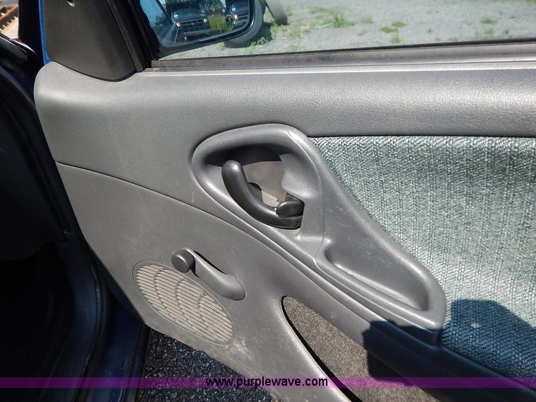 image for item J8162 2004 Chevrolet Cavalier