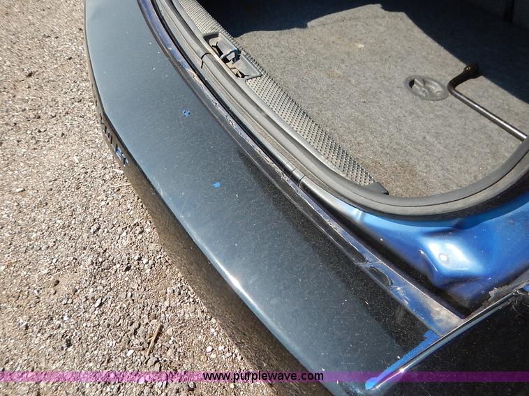 image for item J8162 2004 Chevrolet Cavalier