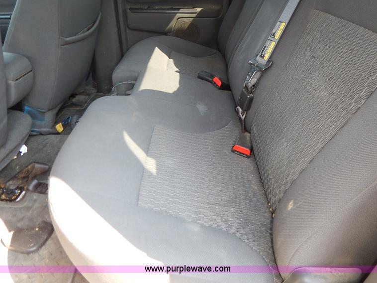 image for item J8163 2006 Chevrolet Colorado LT Crew Cab pickup truck