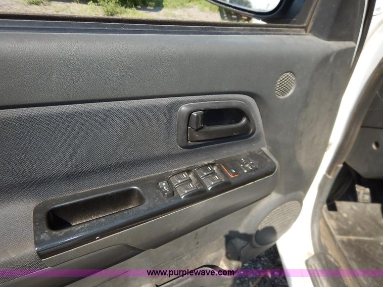 image for item J8163 2006 Chevrolet Colorado LT Crew Cab pickup truck