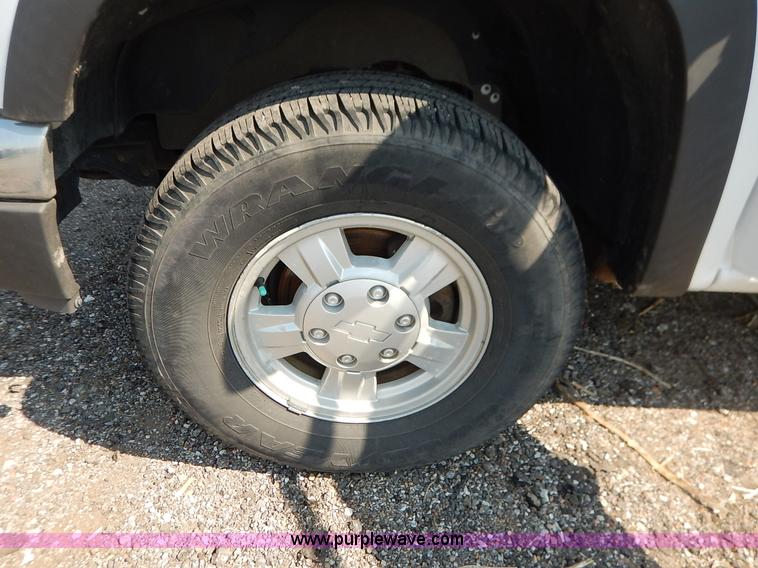 image for item J8163 2006 Chevrolet Colorado LT Crew Cab pickup truck