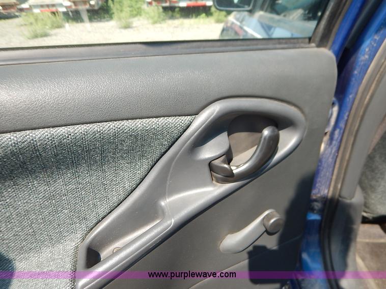 image for item J8164 2004 Chevrolet Cavalier