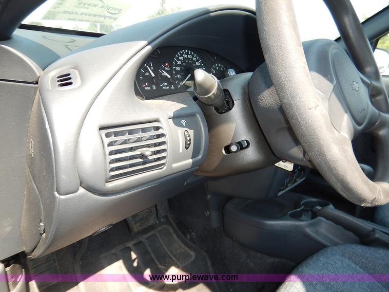 image for item J8164 2004 Chevrolet Cavalier