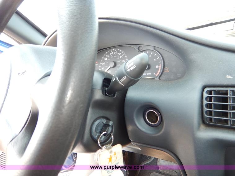 image for item J8164 2004 Chevrolet Cavalier