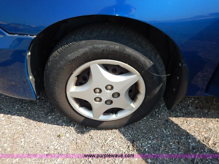 image for item J8164 2004 Chevrolet Cavalier