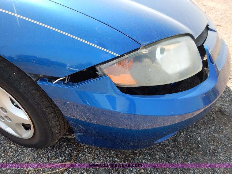 image for item J8164 2004 Chevrolet Cavalier