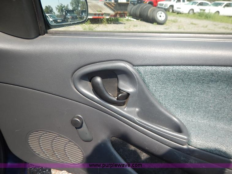 image for item J8164 2004 Chevrolet Cavalier