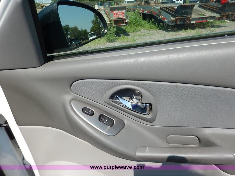 image for item J8165 2007 Chevrolet Malibu LS