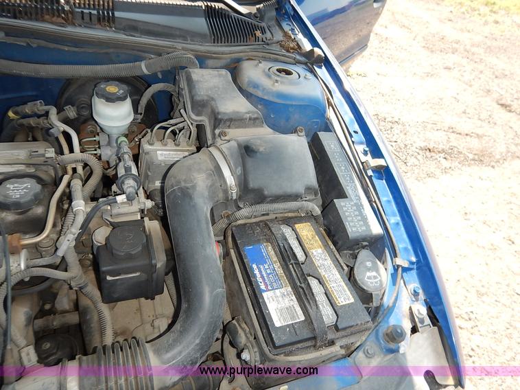image for item J8166 2004 Chevrolet Cavalier