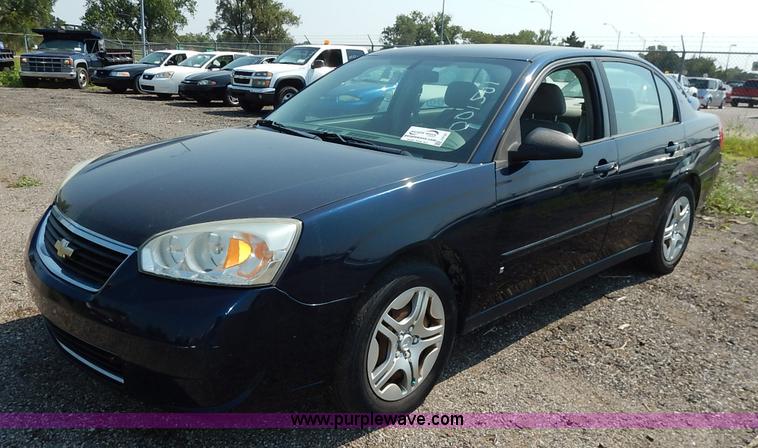 image for item J8167 2007 Chevrolet Malibu LS