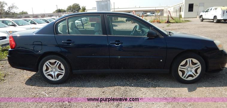 image for item J8167 2007 Chevrolet Malibu LS