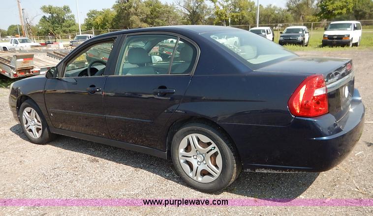 image for item J8167 2007 Chevrolet Malibu LS