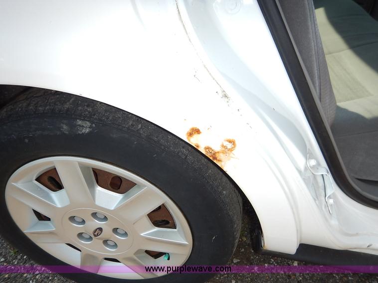 image for item J8168 2006 Ford Taurus SE