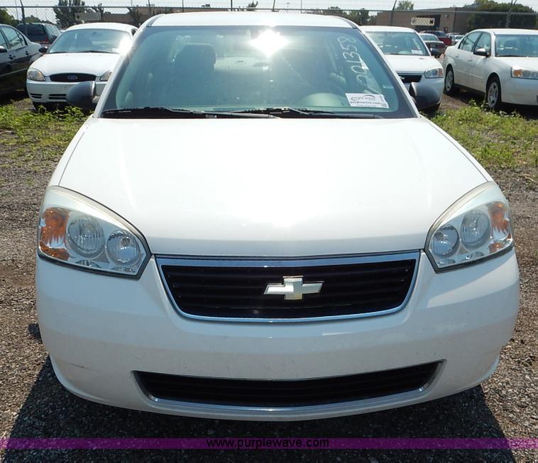 image for item J8169 2007 Chevrolet Malibu LS