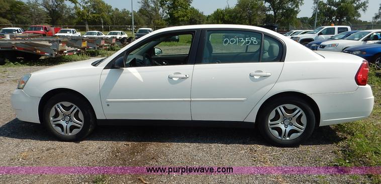 image for item J8169 2007 Chevrolet Malibu LS