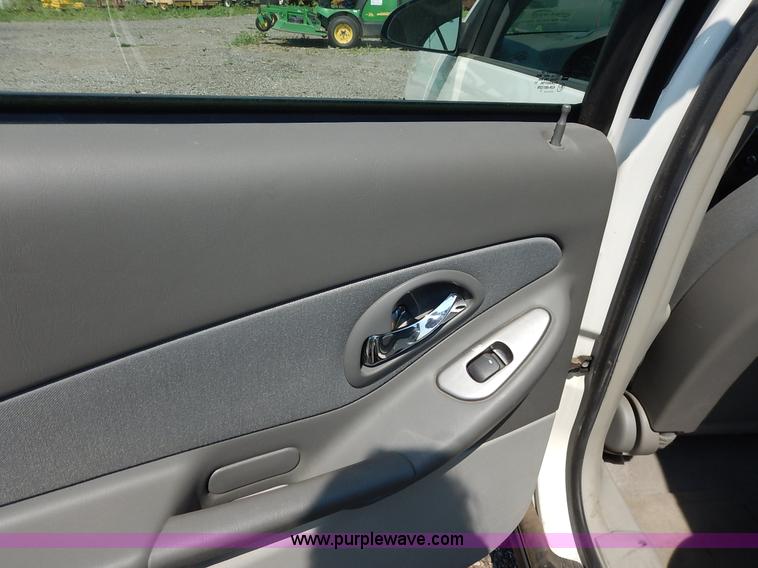 image for item J8169 2007 Chevrolet Malibu LS