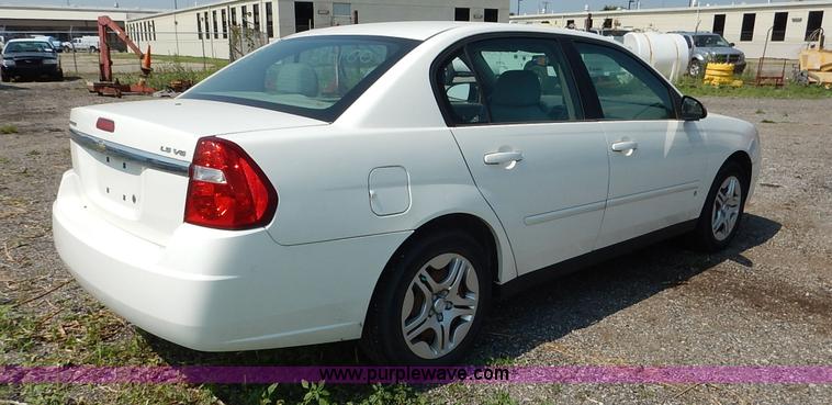 image for item J8170 2007 Chevrolet Malibu LS