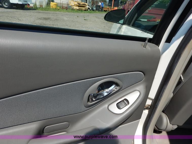 image for item J8170 2007 Chevrolet Malibu LS