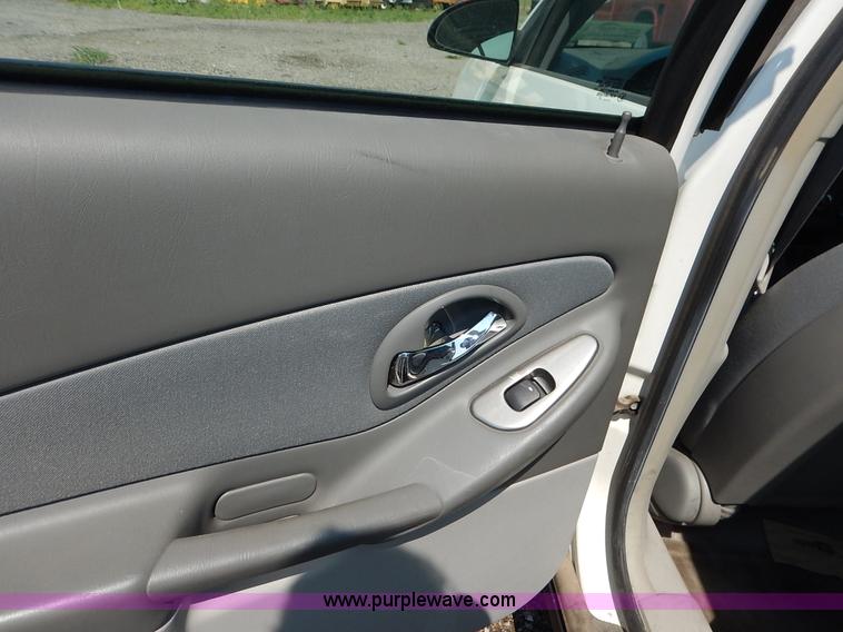 image for item J8171 2007 Chevrolet Malibu LS