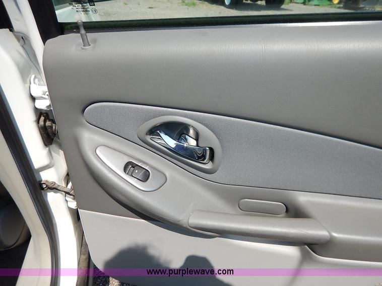 image for item J8172 2007 Chevrolet Malibu LS