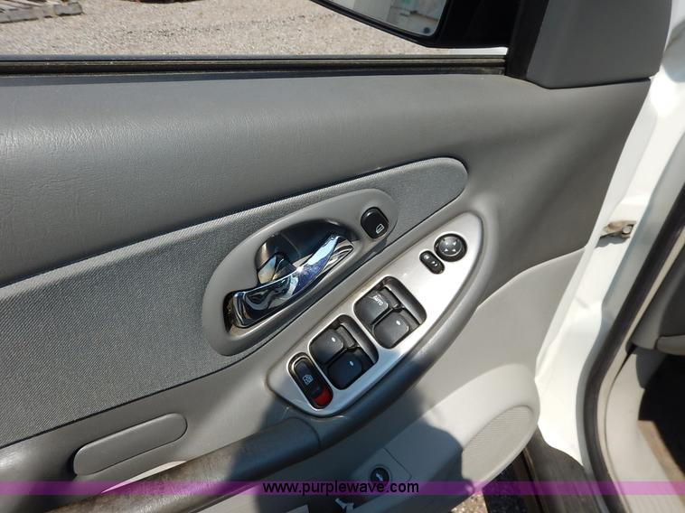 image for item J8173 2007 Chevrolet Malibu LS