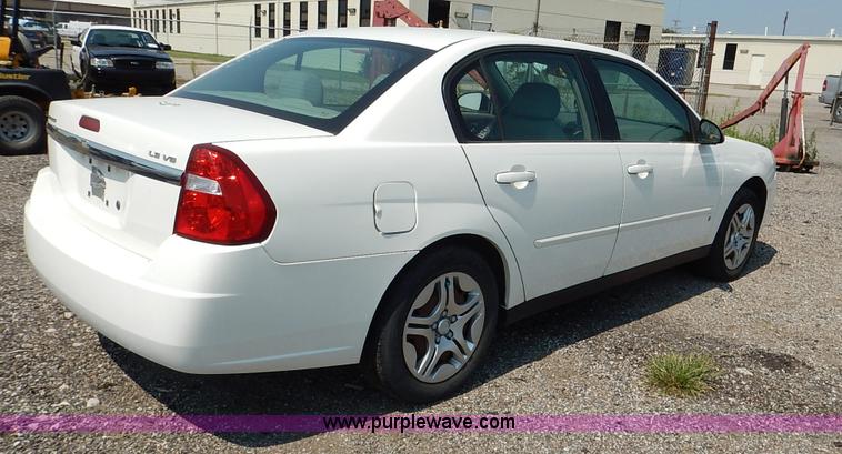 image for item J8174 2007 Chevrolet Malibu LS