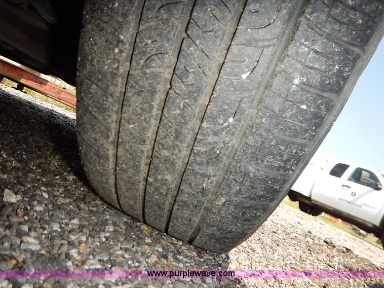 image for item J8175 2006 Ford Taurus SE