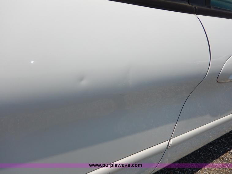 image for item J8175 2006 Ford Taurus SE