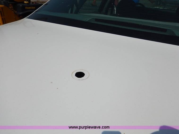 image for item J8175 2006 Ford Taurus SE