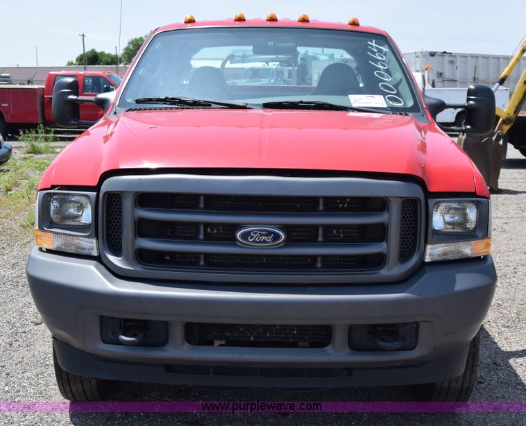 image for item K8504 2004 Ford F550 Super Duty XL Crew Cab utility truck