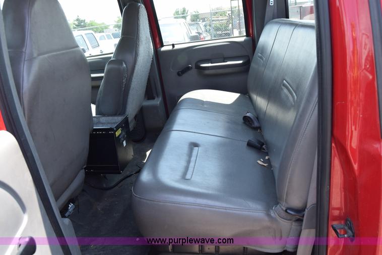 image for item K8504 2004 Ford F550 Super Duty XL Crew Cab utility truck