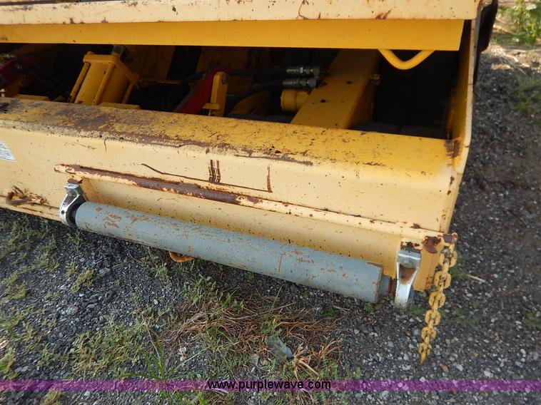 image for item K8749 2000 Gehl 1448 Power Box paver