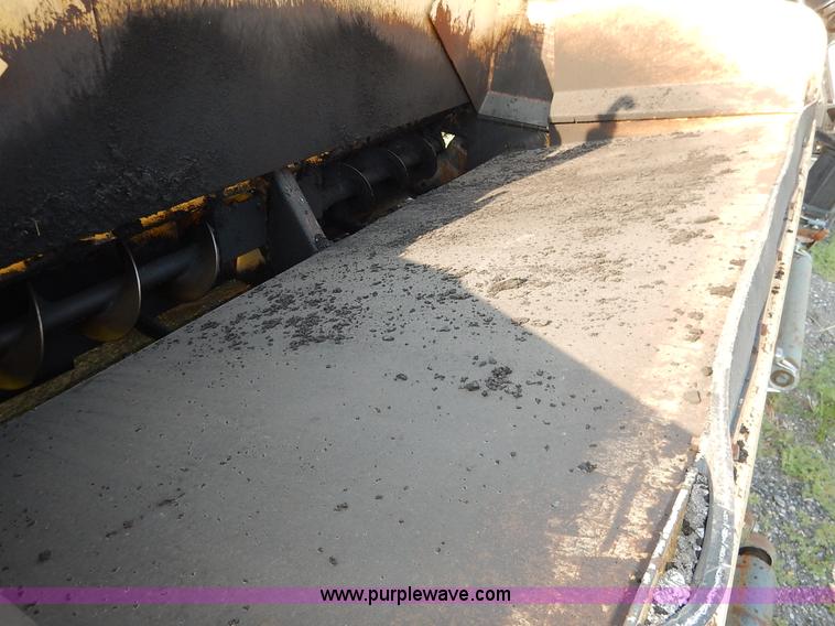 image for item K8749 2000 Gehl 1448 Power Box paver