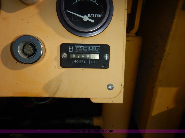 image for item K8749 2000 Gehl 1448 Power Box paver