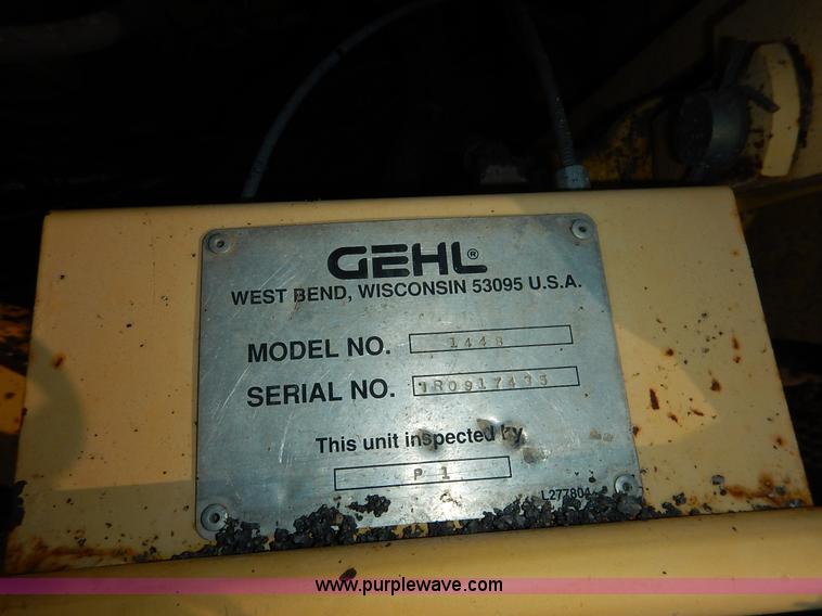 image for item K8749 2000 Gehl 1448 Power Box paver