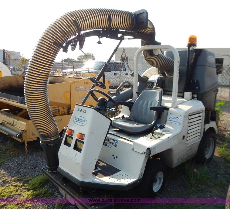image for item L6250 2000 Tennant ATLV ride-on sweeper