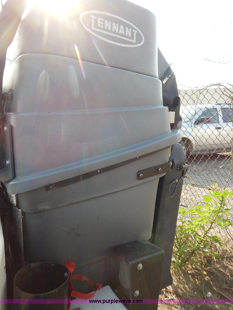 image for item L6250 2000 Tennant ATLV ride-on sweeper