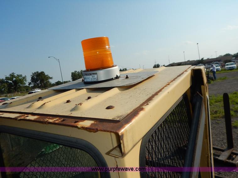 image for item L6252 New Holland L555 skid steer