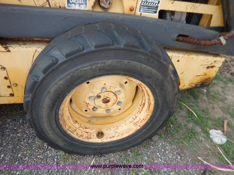 image for item L6252 New Holland L555 skid steer