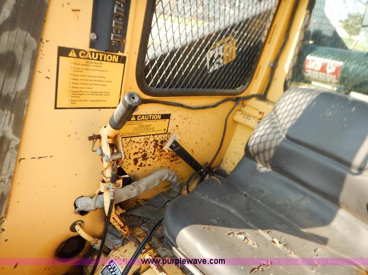 image for item L6252 New Holland L555 skid steer